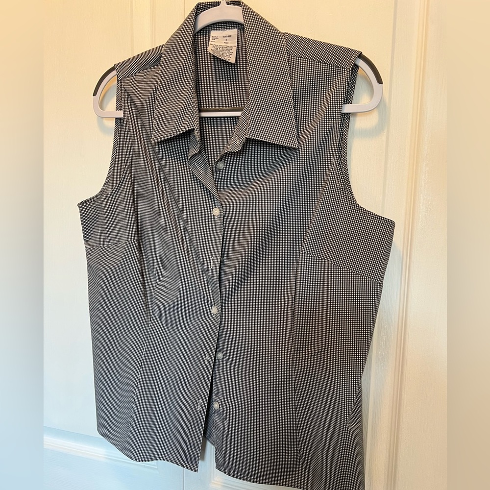 Tribal Sleeveless blouse - Size 16